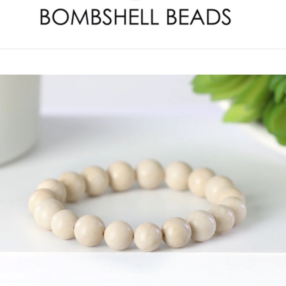 Bombshell Beads Cream Marble Bracelet 10mm